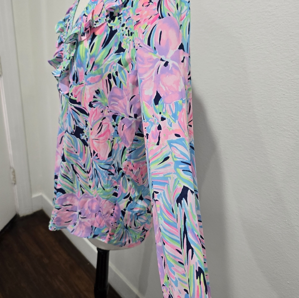 Lilly Pulitzer Tropical V-Neck Blouse - Picture 3 of 6